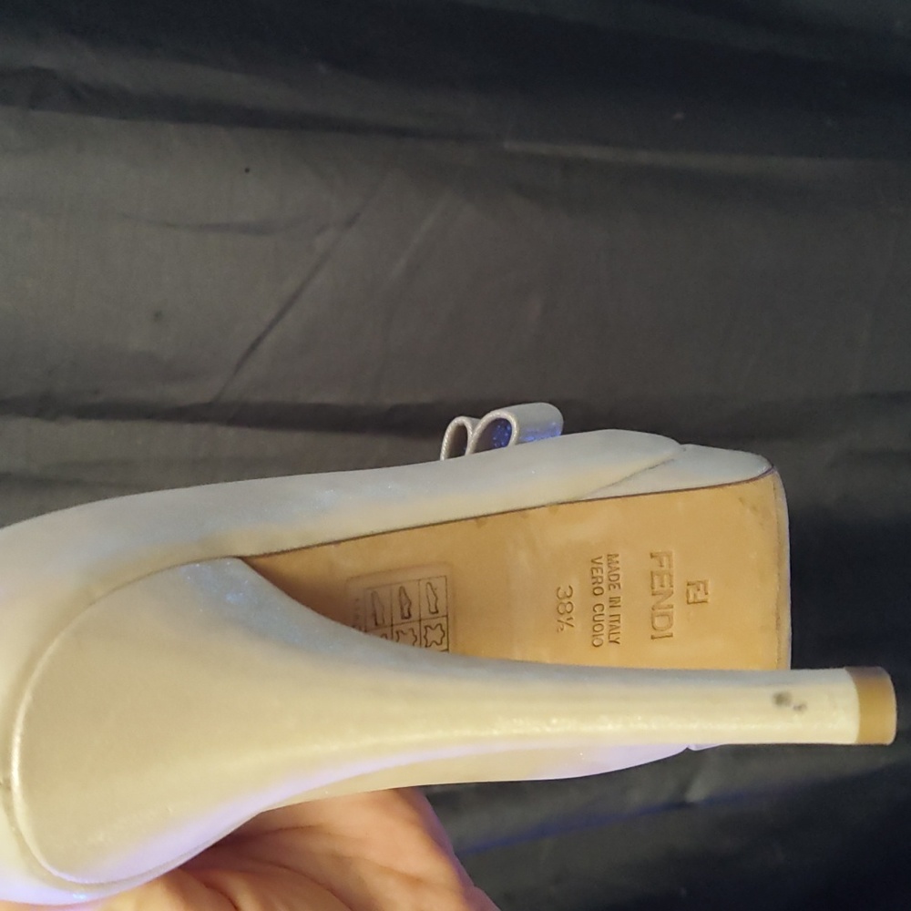 Fendi Champagne Pumps - Picture 4 of 8